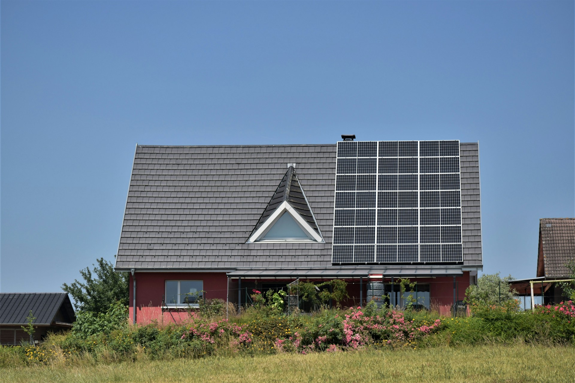 What’s the Best Direction for Solar Panels? (Guide)